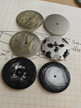 Load image into Gallery viewer, Hand-Engraved / Hand-Cold-Enameled Dials 28.5mm
