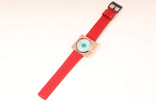 Load image into Gallery viewer, The Chameleon Vinyl Record Watch by AndoAndoAndo x Misamé