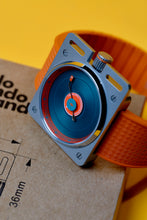 Charger l'image dans la galerie, The Vinyl Electric Teal - AndoAndoAndo x Tessé
