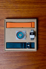 Charger l'image dans la galerie, The Vinyl Electric Teal - AndoAndoAndo x Tessé
