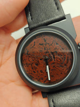 Load image into Gallery viewer, A-1b Urushi Togidashi - Kuroro &amp; Bengara: Piece Unique
